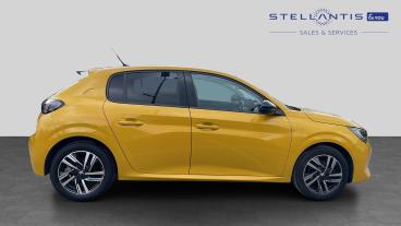 SPOTICAR Peugeot 208 1.2 Puretech Allure Premium + Euro 6 (s/s) 5dr Used Car - Hatchback Petrol Yellow - Salford - 1200629370_2