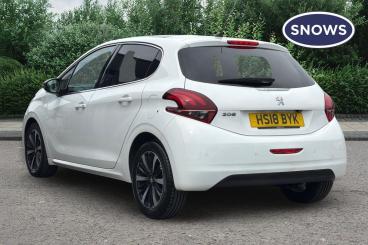 SPOTICAR Peugeot 208 1.2 Puretech Allure Premium Euro 6 (s/s) 5dr Used Car - Hatchback Petrol White - Portsmouth - 1200629386_3
