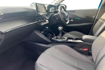 SPOTICAR Peugeot 208 1.2 Puretech Allure Premium + Euro 6 (s/s) 5dr Used Car - Hatchback Petrol Blue - Portsmouth - 1200630985_2