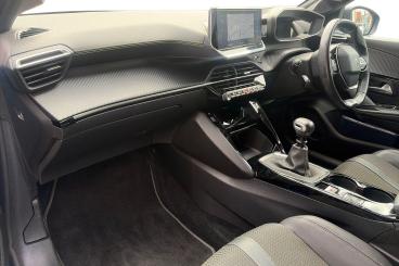 SPOTICAR Peugeot 208 1.2 Puretech Gt Line Euro 6 (s/s) 5dr Used Car - Hatchback Petrol Blue - Newark On Trent - 1200631732_2