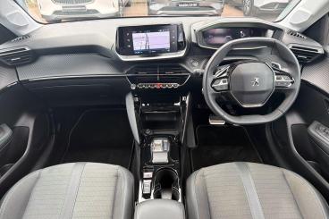 SPOTICAR Peugeot 208 1.2 Puretech Allure Premium + Eat Euro 6 (s/s) 5dr Used Car - Hatchback Petrol White - Worthing - 1200631999_3
