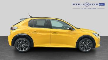 SPOTICAR Peugeot 208 1.2 Puretech Gt Euro 6 (s/s) 5dr Used Car - Hatchback Petrol Yellow - Bristol - 1200640167_2
