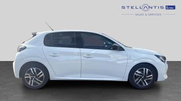 SPOTICAR Peugeot 208 1.2 Puretech Allure Premium + Euro 6 (s/s) 5dr Used Car - Hatchback Petrol White - Salford - 1200641562_2