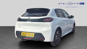 SPOTICAR Peugeot 208 1.2 Puretech Allure Premium + Euro 6 (s/s) 5dr Used Car - Hatchback Petrol White - Salford - 1200641562_3