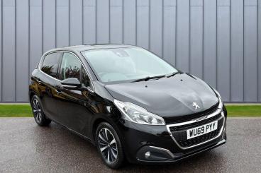 SPOTICAR Peugeot 208 1.2 Puretech Tech Edition Euro 6 (s/s) 5dr Used Car - Hatchback Petrol Black - Dorchester - 1200642298_1