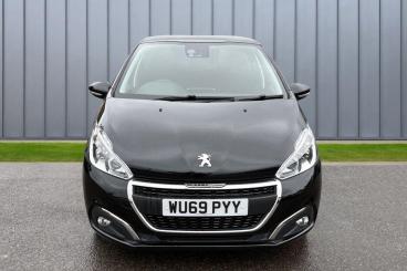 SPOTICAR Peugeot 208 1.2 Puretech Tech Edition Euro 6 (s/s) 5dr Used Car - Hatchback Petrol Black - Dorchester - 1200642298_4
