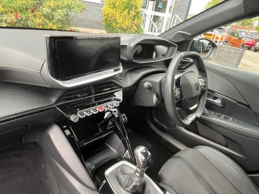 SPOTICAR Peugeot 208 1.2 Puretech Gt Euro 6 (s/s) 5dr Used Car - Hatchback Petrol Red - Wolverhampton - 1200643035_3