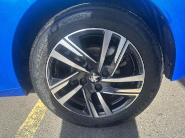 SPOTICAR Peugeot 208 1.2 Puretech Allure Premium + Euro 6 (s/s) 5dr Used Car - Hatchback Petrol Blue - Watford - 1200643079_4