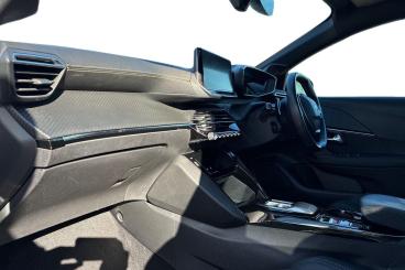 SPOTICAR Peugeot 208 1.2 Puretech Gt Eat Euro 6 (s/s) 5dr Used Car - Hatchback Petrol Black - Southend-on-sea - 1200643813_2