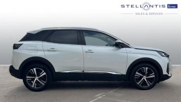 SPOTICAR Peugeot 3008 1.2 Puretech Gt Eat Euro 6 (s/s) 5dr Used Car - Suv Petrol White - Romford - 1200531967_2