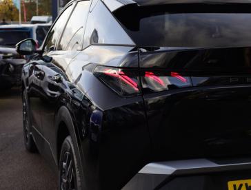 SPOTICAR Peugeot 3008 1.2 Hybrid Gt E-dsc6 Euro 6 (s/s) 5dr Used Car - Suv Hybrid Black - Rochdale - 1200549270_5