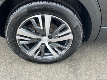 SPOTICAR Peugeot 3008 1.2 Hybrid Allure Premium + E-dsc6 Euro 6 (s/s) 5d Used Car - Suv Hybrid Black - Watford - 1200550756_5