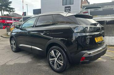 SPOTICAR Peugeot 3008 1.2 Puretech Allure Premium + Eat Euro 6 (s/s) 5dr Used Car - Suv Petrol Black - Sidcup - 1200554486_2