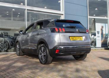 SPOTICAR Peugeot 3008 1.2 Puretech Allure Premium + Eat Euro 6 (s/s) 5dr Used Car - Suv Petrol Grey - Aldershot - 1200555199_4