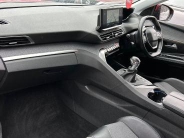 SPOTICAR Peugeot 3008 1.2 Puretech Allure Premium Euro 6 (s/s) 5dr Used Car - Suv Petrol Red - Wigan - 1200555445_2