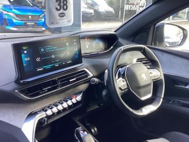 SPOTICAR Peugeot 3008 1.6 13.2kwh Gt E-eat Euro 6 (s/s) 5dr Used Car - Suv Plug-in Hybrid White - Basingstoke - 1200555495_5