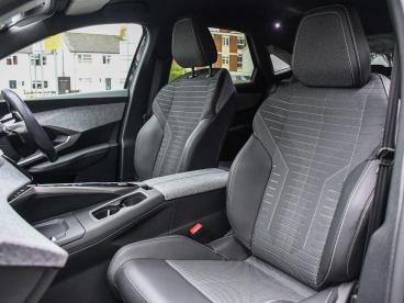 SPOTICAR Peugeot 3008 1.2 Hybrid Allure E-dsc6 Euro 6 (s/s) 5dr Used Car - Suv Hybrid Grey - Hinckley - 1200556973_5