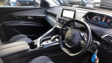 SPOTICAR Peugeot 3008 1.2 Puretech Allure Eat Euro 6 (s/s) 5dr Used Car - Suv Petrol Red - Godalming - 1200559158_4