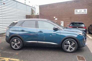 SPOTICAR Peugeot 3008 1.2 Puretech Gt Euro 6 (s/s) 5dr Used Car - Suv Petrol Blue - Stourbridge - 1200560085_5