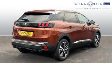 SPOTICAR Peugeot 3008 1.2 Puretech Allure Euro 6 (s/s) 5dr Used Car - Suv Petrol  - Bristol - 1200562697_3