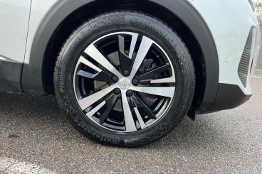 SPOTICAR Peugeot 3008 2.0 Bluehdi Gt Eat Auto 6spd Euro 6 (s/s) 5dr Used Car - Suv Diesel White - Basildon - 1200563588_5