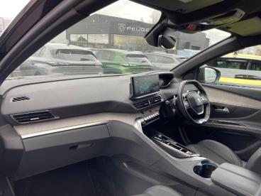 SPOTICAR Peugeot 3008 1.2 Puretech Gt Eat Euro 6 (s/s) 5dr Used Car - Suv Petrol Black - Weston-super-mare - 1200563808_2