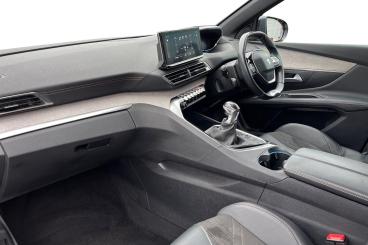 SPOTICAR Peugeot 3008 1.2 Puretech Gt Euro 6 (s/s) 5dr Used Car - Suv Petrol Grey - Southend-on-sea - 1200564715_2