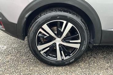 SPOTICAR Peugeot 3008 1.2 Puretech Gt Euro 6 (s/s) 5dr Used Car - Suv Petrol Grey - Southend-on-sea - 1200564715_5