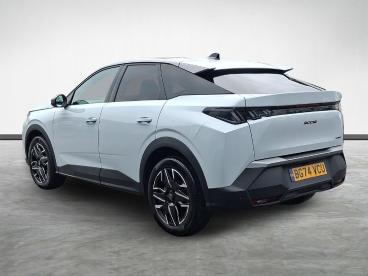 SPOTICAR Peugeot 3008 1.2 Hybrid Allure E-dsc6 Euro 6 (s/s) 5dr Used Car - Suv Hybrid White - Guisborough - 1200571264_5