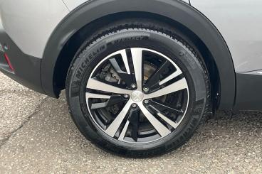 SPOTICAR Peugeot 3008 1.6 14.2kwh Gt E-eat Euro 6 (s/s) 5dr Used Car - Suv Plug-in Hybrid Grey - Southend-on-sea - 1200571584_5