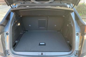 SPOTICAR Peugeot 3008 1.2 Puretech Gt Premium Eat Euro 6 (s/s) 5dr Used Car - Suv Petrol Grey - Newark On Trent - 1200573049_5