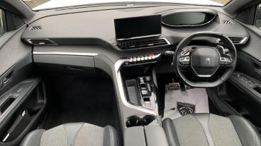 SPOTICAR Peugeot 3008 1.2 Hybrid Allure Premium + E-dsc6 Euro 6 (s/s) 5d Used Car - Suv Hybrid White - Walton On Thames - 1200581717_4