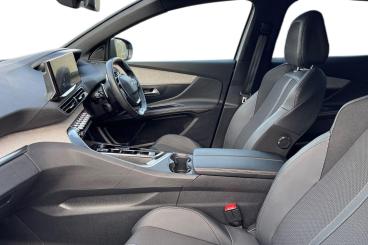 SPOTICAR Peugeot 3008 1.2 Puretech Gt Eat Euro 6 (s/s) 5dr Used Car - Suv Petrol Grey - Peterborough - 1200583057_2