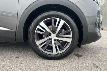 SPOTICAR Peugeot 3008 1.2 Puretech Allure Premium Eat Euro 6 (s/s) 5dr Used Car - Suv Petrol Grey - Basildon - 1200585052_5