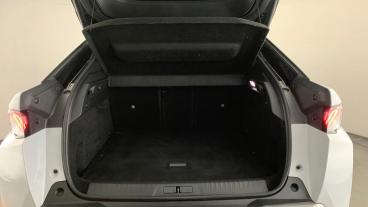 SPOTICAR Peugeot 3008 1.2 Hybrid Gt E-dsc6 Euro 6 (s/s) 5dr Used Car - Suv Hybrid White - Walton On Thames - 1200585118_5