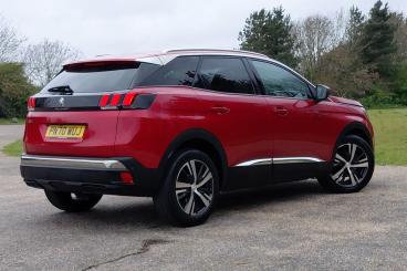 SPOTICAR Peugeot 3008 1.2 Puretech Allure Eat Euro 6 (s/s) 5dr Used Car - Suv Petrol Red - Eastbourne - 1200585926_3