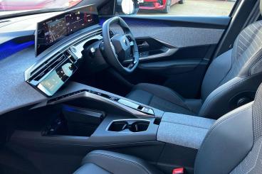 SPOTICAR Peugeot 3008 1.2 Hybrid Gt E-dsc6 Euro 6 (s/s) 5dr Used Car - Suv Hybrid Grey - Dartford - 1200586028_3