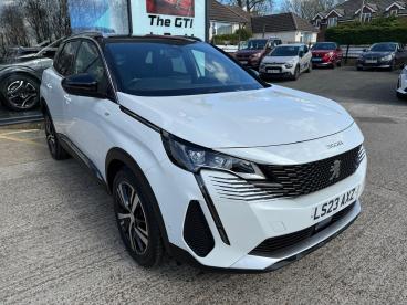 SPOTICAR Peugeot 3008 1.2 Puretech Gt Eat Euro 6 (s/s) 5dr Used Car - Suv Petrol White - Hastings - 1200586980_1