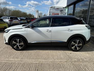 SPOTICAR Peugeot 3008 1.2 Puretech Gt Eat Euro 6 (s/s) 5dr Used Car - Suv Petrol White - Hastings - 1200586980_5