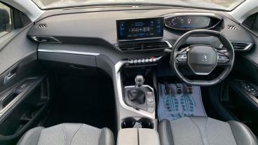 SPOTICAR Peugeot 3008 1.2 Puretech Allure Premium + Euro 6 (s/s) 5dr Used Car - Suv Petrol Grey - Walton On Thames - 1200593118_4