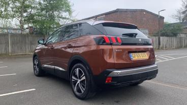 SPOTICAR Peugeot 3008 1.2 Puretech Allure Euro 6 (s/s) 5dr Used Car - Suv Petrol  - Walton On Thames - 1200593643_5