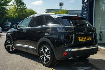 SPOTICAR Peugeot 3008 1.6 13.2kwh Gt E-eat 4wd Euro 6 (s/s) 5dr Used Car - Suv Plug-in Hybrid Black - Leamington - 1200597682_2