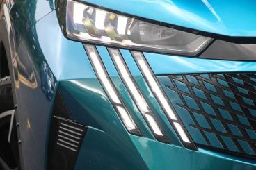 SPOTICAR Peugeot 3008 1.2 Gt E-dsc6 Euro 6 (s/s) 5dr Used Car - Suv Hybrid Blue - Walsall - 1200599048_4