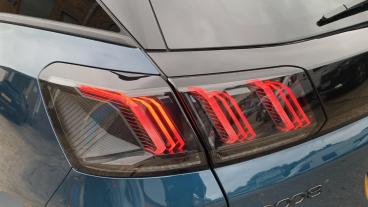 SPOTICAR Peugeot 3008 1.5 Bluehdi Gt Eat Euro 6 (s/s) 5dr Used Car - Suv Diesel Blue - Walton On Thames - 1200606587_5