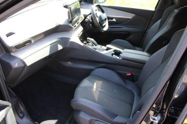 SPOTICAR Peugeot 3008 1.2 Puretech Gt Eat Euro 6 (s/s) 5dr Used Car - Suv Petrol Black - Yeovil - 1200607296_2