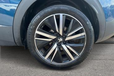 SPOTICAR Peugeot 3008 1.5 Bluehdi Gt Premium Eat Euro 6 (s/s) 5dr Used Car - Suv Diesel Blue - Chichester - 1200608186_5