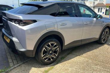 SPOTICAR Peugeot 3008 1.2 Gt E-dsc6 Euro 6 (s/s) 5dr Used Car - Suv Hybrid Grey - Dartford - 1200608618_2