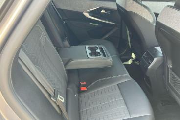 SPOTICAR Peugeot 3008 1.2 Gt E-dsc6 Euro 6 (s/s) 5dr Used Car - Suv Hybrid Grey - Dartford - 1200608618_5