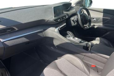 SPOTICAR Peugeot 3008 1.6 Bluehdi Allure Eat Euro 6 (s/s) 5dr Used Car - Suv Diesel Black - Chichester - 1200610301_2