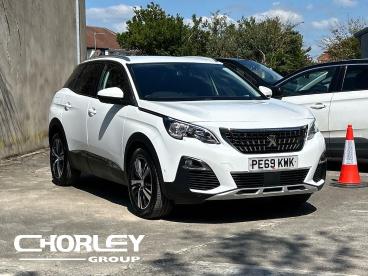 SPOTICAR Peugeot 3008 1.2 Puretech Allure Euro 6 (s/s) 5dr Used Car - Suv Petrol White - Ormskirk - 1200610681_1